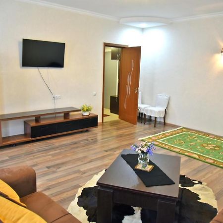 Robo Apartment Tbilisi Exterior photo